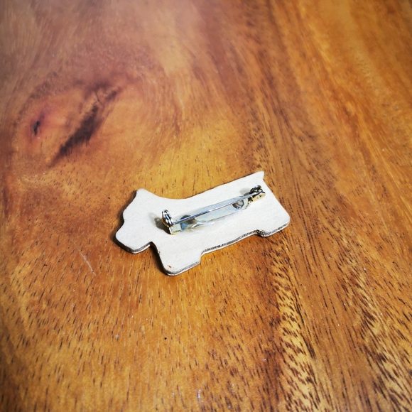 Wooden Scotty Dog Pin Brooch Black with Check Pattern Bandana - Picture 5 of 14